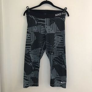 Nike Pro Dri Fit capri tights